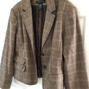 Women’s plaid blazer